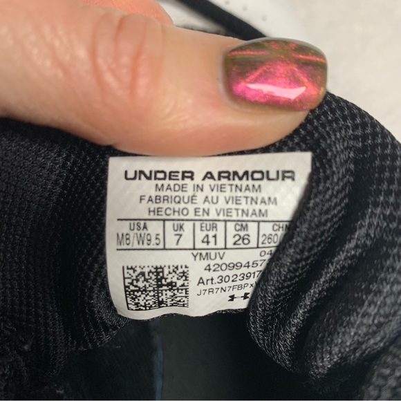 Under Armour Men’s SC Black and White Sneakers size 8 in EUC - Picture 4 of 7